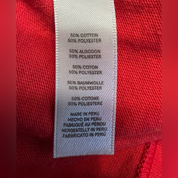 Women’s Maker’s Mark Red Short Sleeve V-Neck Logo Tshirt Size Medium - Picture 3 of 3